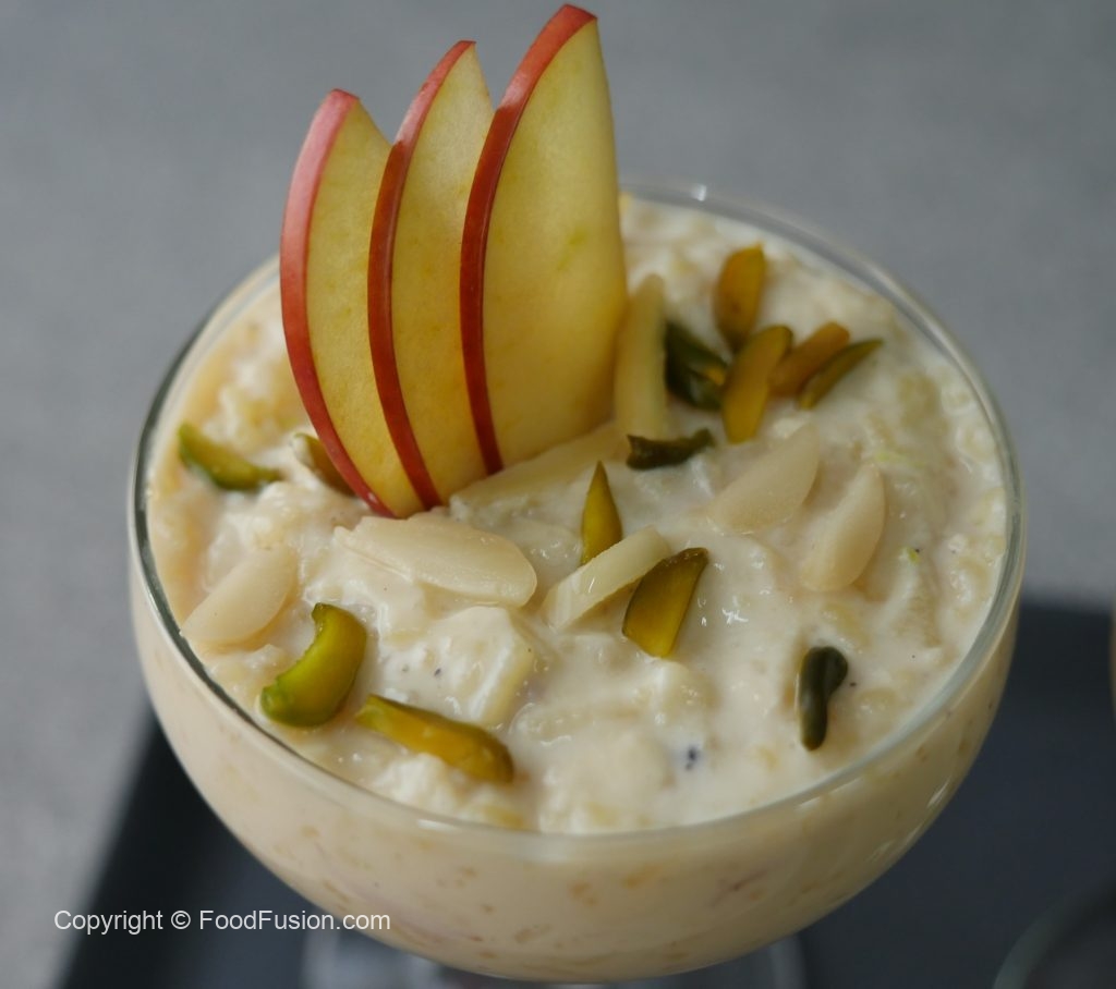 Make Apple Kheer Recipe on Karva Chauth करवा चौथ पर बनाएं एप्पल खीर रेसिपी