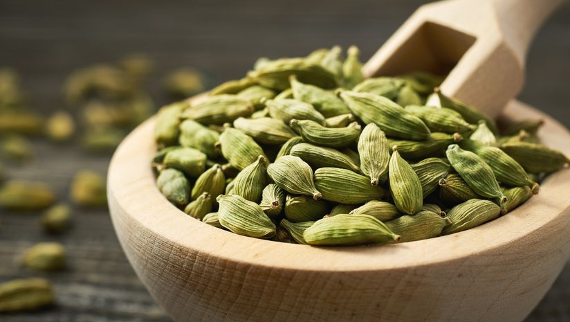 Amazing Benefits of Small Cardamom छोटी इलायची के अद्भुत फायदे