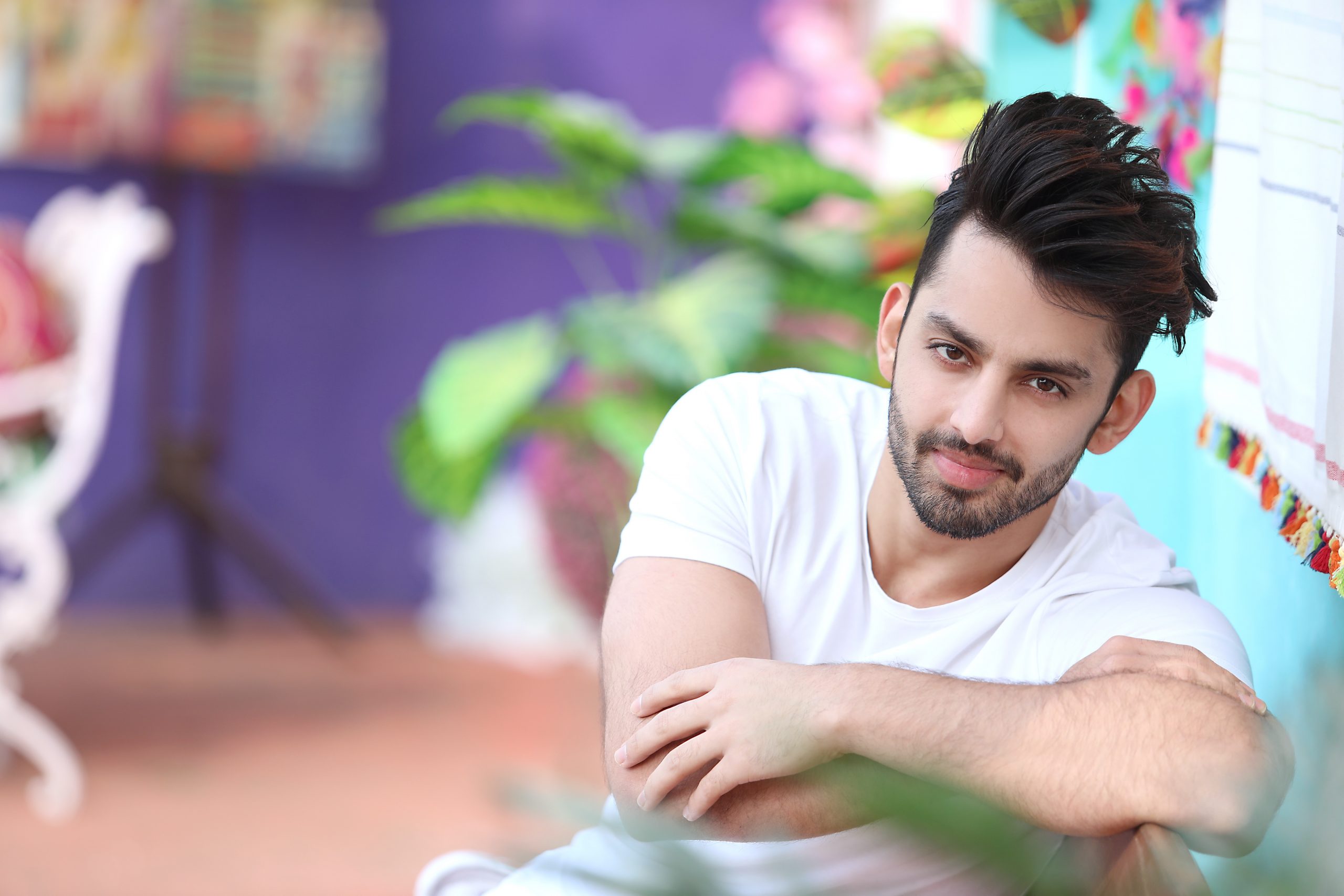 Viral Video Of Himansh Kohli Spotted At Mumbai Airport