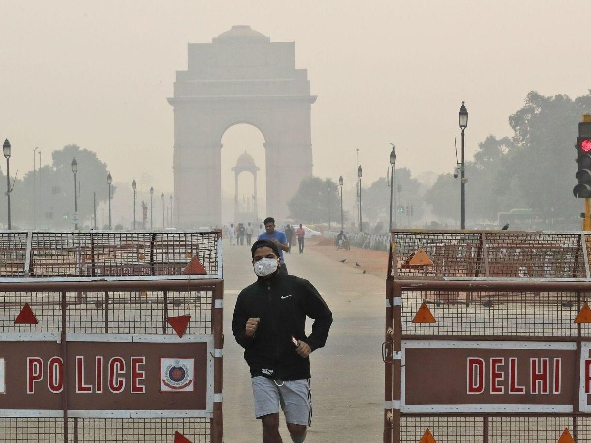 Delhi Air Pollution: दिल्ली-NCR की हवा में सुधार, जानें कितना है AQI  