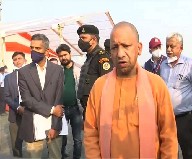 CM Yogi Adityanath at Purvanchal Expressway: पूर्वांचल एक्सप्रेस-वे के उद्घाटन से पहले सीएम योगी आदित्यनाथ ने तीसरी बार लिया तैयारियों का जायजा