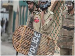 कश्मीर पुलिस तलाश में जुटी