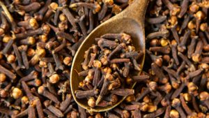 Benefits Of Cardamom, Clove And Fennel, Harmful