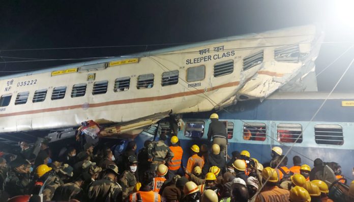 Bikaner Express Derailment Railway Minister Ashwini Vaishnav visited the spot the death toll reached 9 36 injured