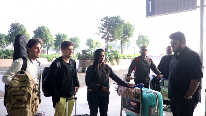 Many Indian Idol Contestants Spotted At Airport