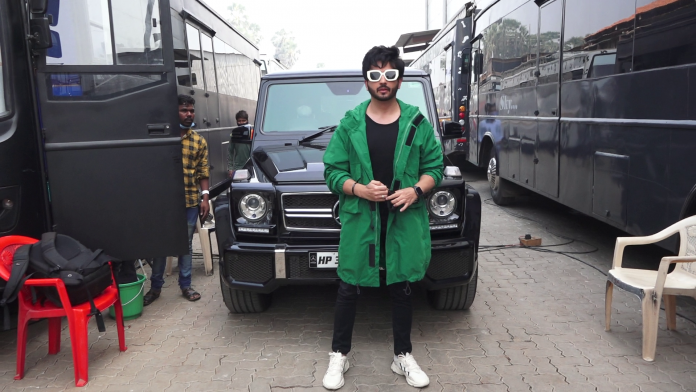 Dheeraj Dhoopar Spotted At A Studio In Madh For A Shoot
