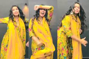 Anupamaa Fame Rupali Ganguly Dance Video On Kacha Badam