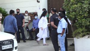 Rupali Ganguli Reached Late Bappi Lahiri House