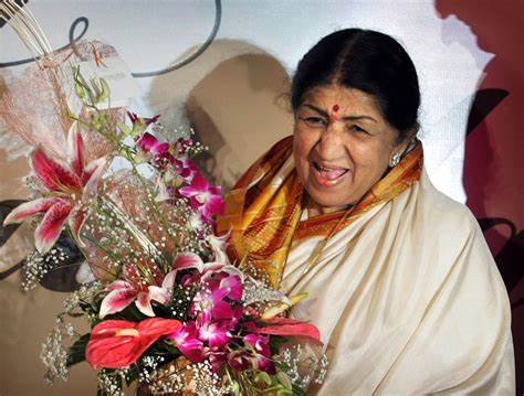 Late Lata Mangeshkar News : लता के गाने पर जब नेहरू जी भी रोने लगे थे