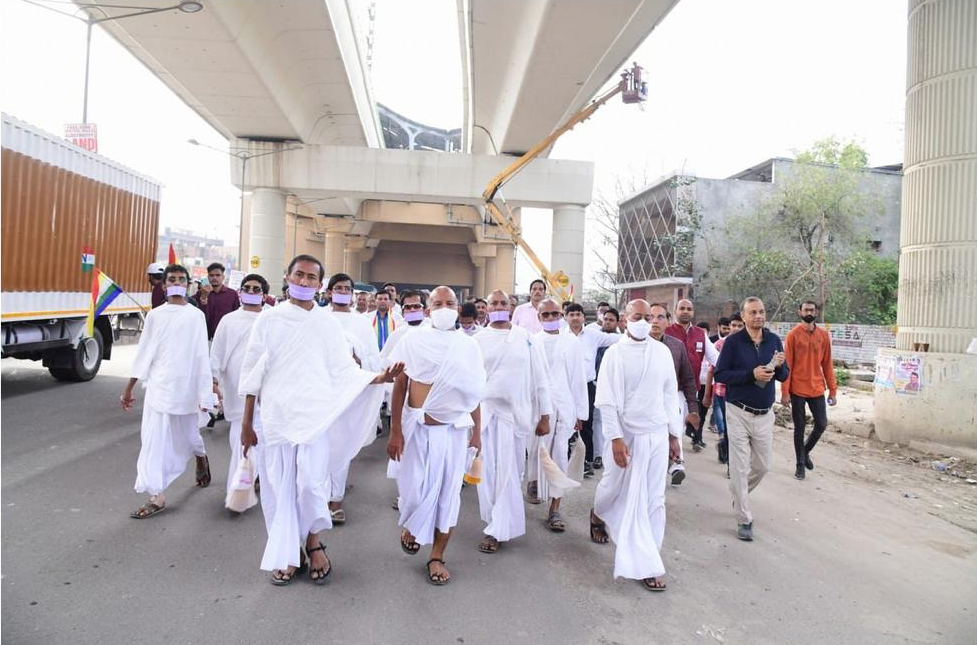 Acharya Mahashraman Reached Delhi शिष्या की पीड़ा हरने पेरों में पड़े छालों की परवाह किए बिना दोड़े-दोड़े चले आए आचार्य….