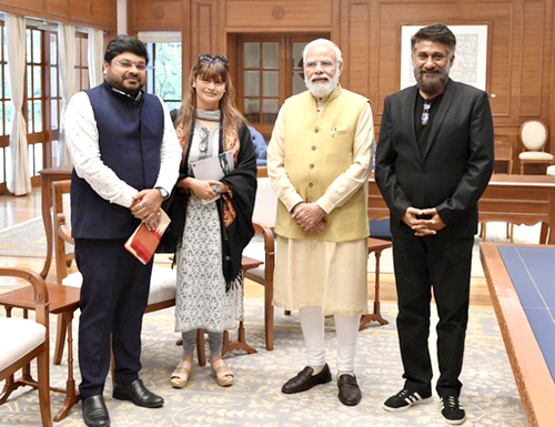 The Kashmir Files Team Meets To Pm Modi मोदी ने की टीम की तारीफ