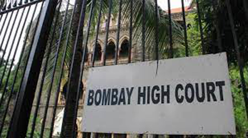 Bombay HC: महिला का पीछा करना अपराध नहीं, बॉम्बे हाई कोर्ट का फैसला