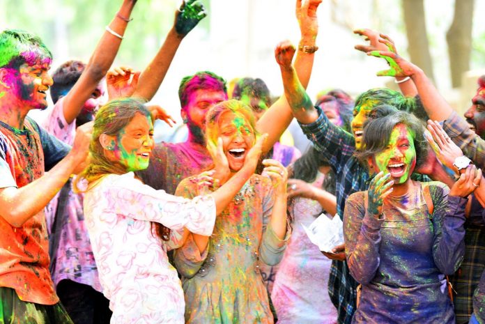 Holi Wishes Message for Students
