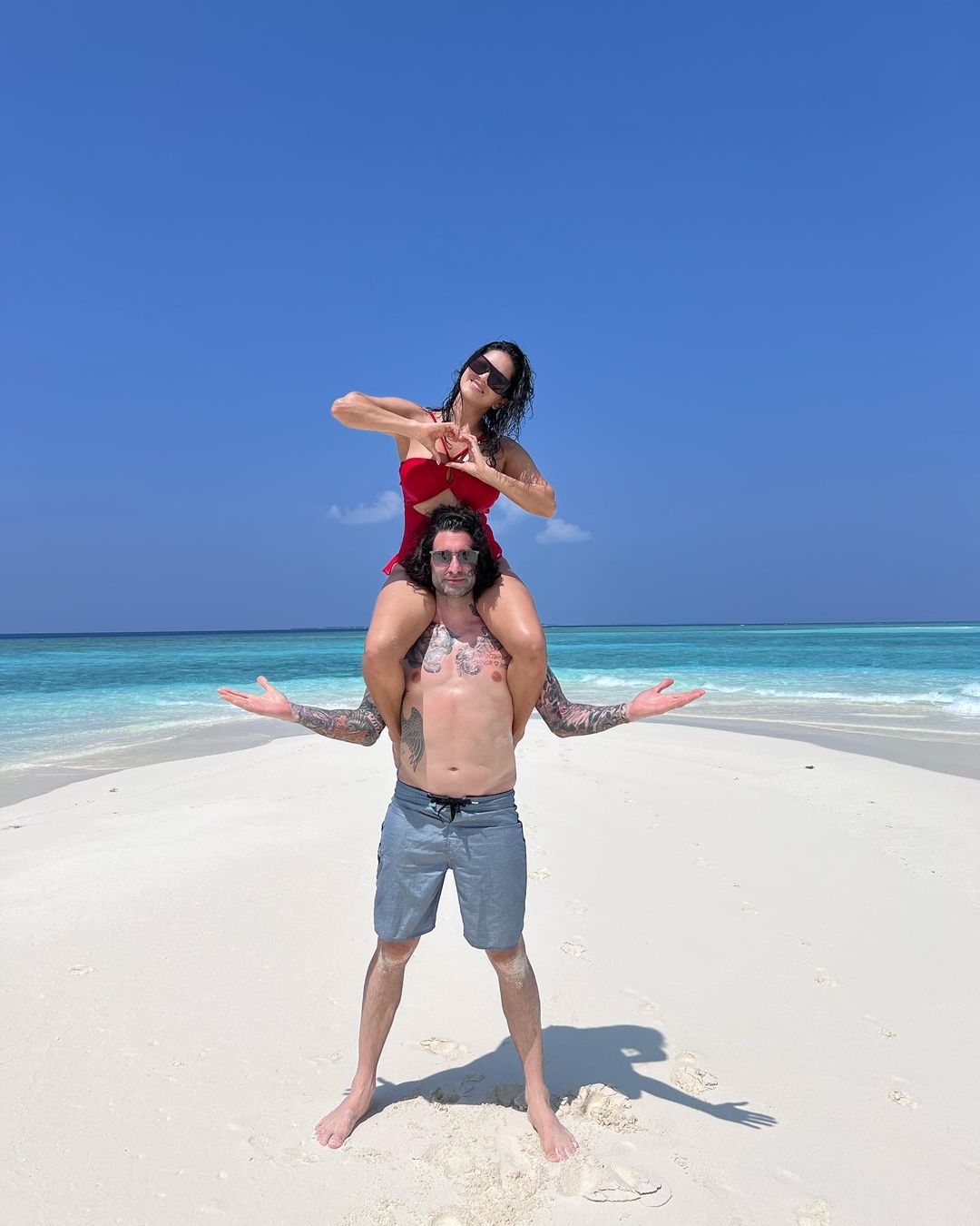 Sunny Leone Maldives Photos