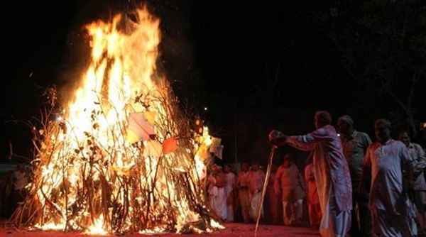 Holika Dahan : अग्नि की दिशा बताती है सालभर के शुभ-अशुभ फलों की प्राप्ति का राज