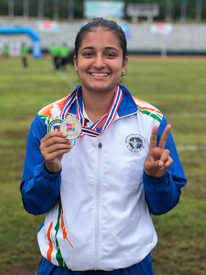 Archery competition : रिद्धि फोर ने तीरंदाजी प्रतियोगिता में जीते दो सिल्वर मेडल