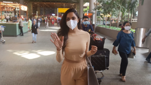 Kiara Advani Spotted at Airport