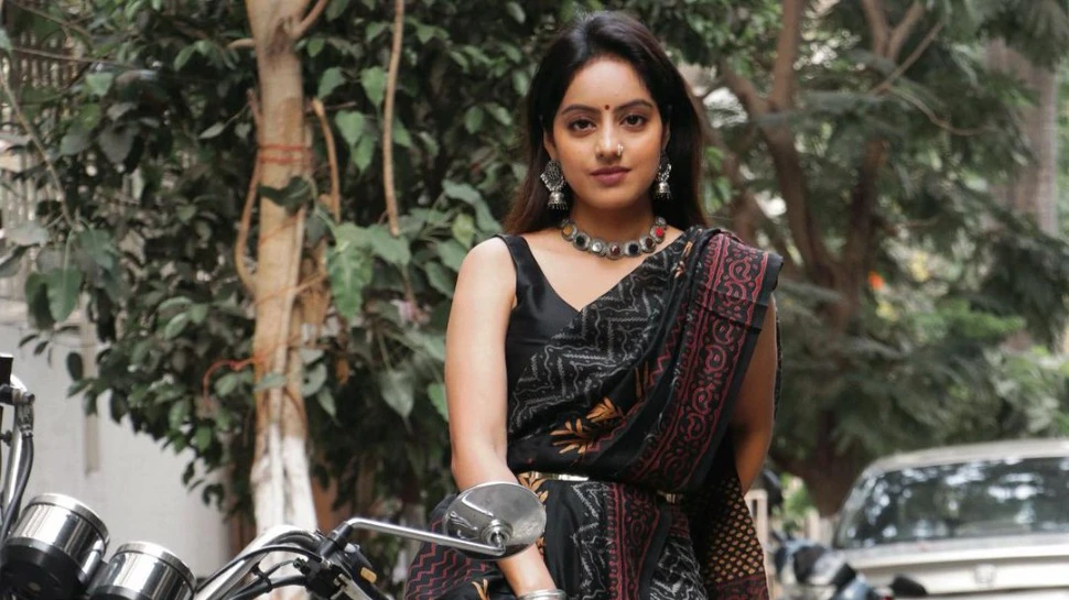 Deepika Singh Black Saree Look