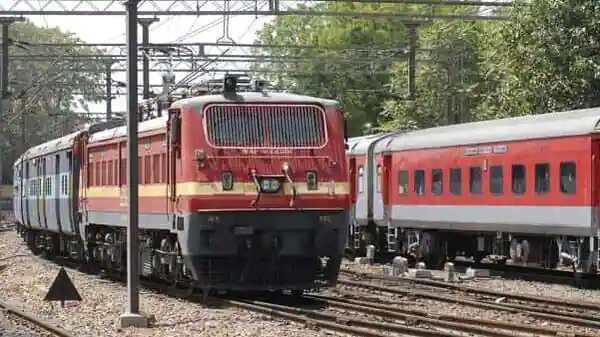 Indian Railways Update इन 21 जोड़ी ट्रेनों में जोड़गा अतिरिक्‍त कोच, यहां देखिये पूरी सूची