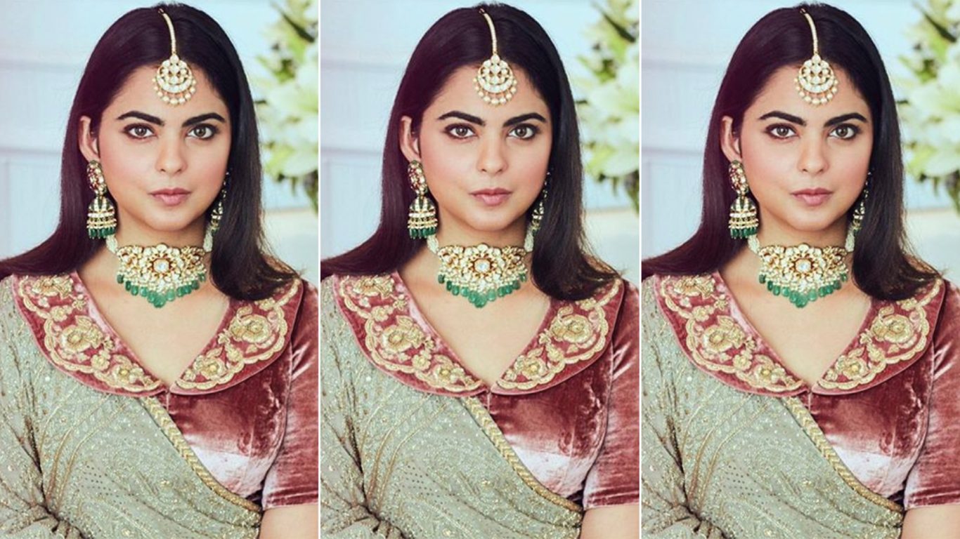 Isha Ambani New Outfit Price: ईशा ने डायर ब्लैक ड्रेस के साथ पहने वाईएसएल पेटेंट हील्स जिनकी कीमत जानकर हो जायेगे आप हैरान