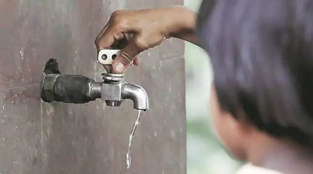 MC issues 98 notices and 7 challans to violators wasting water in chandigarh