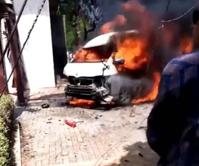 4 killed in Karachi blast