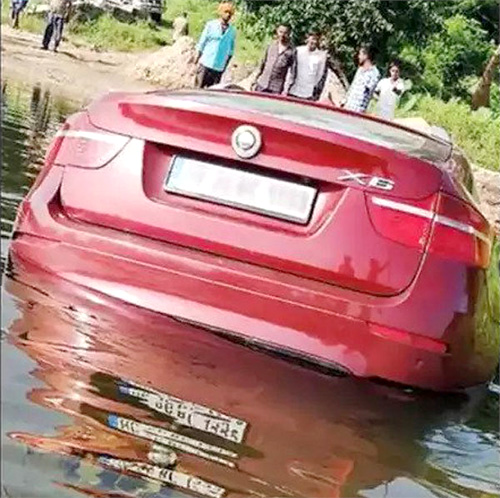 BMW Dumped In Water