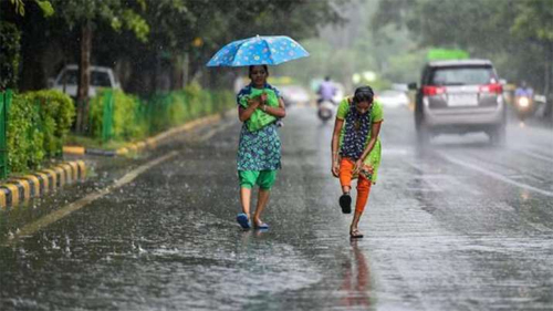 मानसून के दो दिन में मुंबई पहुंचने की संभावना, असम और मेघालय में भारी बारिश की चेतावनी