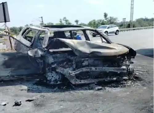 Car Catches Fire after Colliding with Truck in Haryana, 5 People Scorched