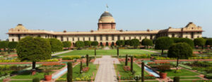 When did the building get the status of 'Rashtrapati Bhavan'?