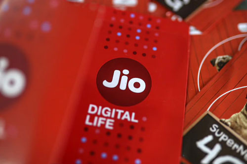 Reliance Jio के इन पोस्टपेड प्लान्स पर डाटा समेत मिल रहा है फ्री नेटफ्लिक्स, अमेज़न प्राइम और हॉटस्टार का सब्सक्रिप्शन