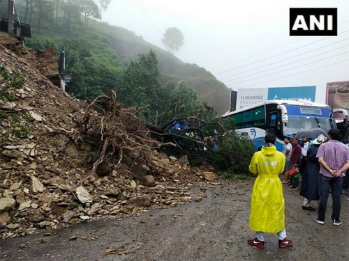 हिमाचल प्रदेश: बारिश के कारण हुए भूस्खलन से मरने वालों की संख्या 22 हुई, 6 लोग अब भी लापता