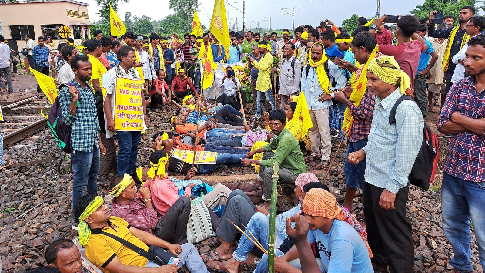 कुड़मी जाति का आंदोलन 120 घंटे बाद समाप्त, रेलवे को 500 करोड़ का नुकसान