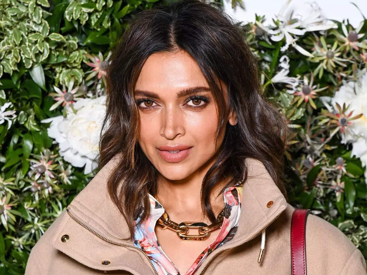 Deepika Padukone की अचानक हुई तबीयत खराब, कराना पड़ा अस्पताल में भर्ती