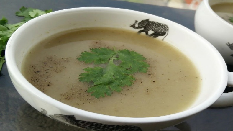 Lauki Soup: इस सूप में छूपा है सेहत का राज, यहां जाने बनाने की विधि