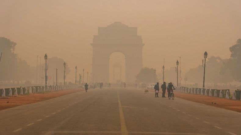 Delhi Pollution: दिल्ली में आने वाले कुछ दिन खराब रहेगा प्रदूषण स्तर, जानें क्या रहेगा AQI