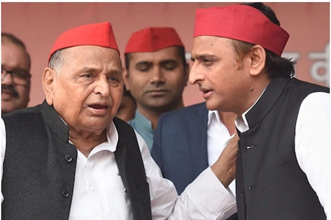 Mulayam Singh Yadav: सपा संस्थापक मुलायम सिंह यादव अपने अंतिम सफर पर