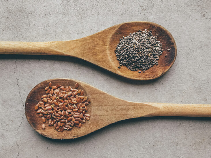 Chia Seeds: चिया सीड्स खाना कितना है फायदेमंद, नुकसान को भी जाने