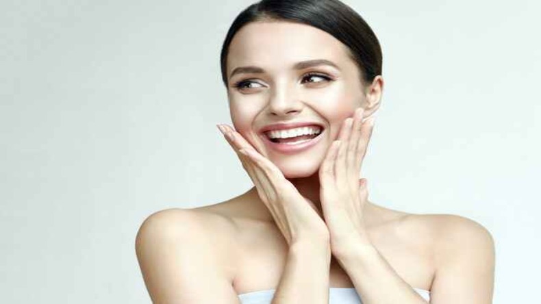 Skin Care Tips: घर में मौजूद इन चीजों से दूर करें डार्क स्पॉट, कुछ ही दिनों में चमक जाएगा चेहरा