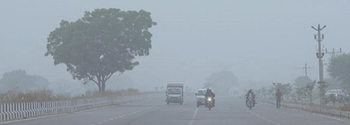 Weather Today Update : उत्तर भारत के ज्यादातर हिस्सों में तापमान में लगातार गिरावट, दक्षिण भारत में बारिश का अलर्ट