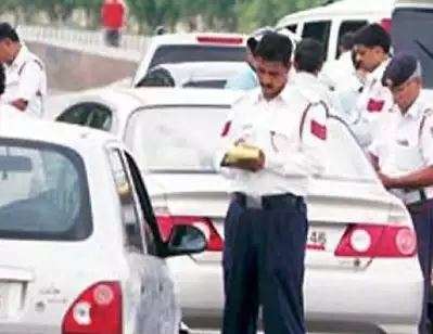 Triffic Challan: अगर गाड़ी में लगवाया है ये सामान तो कट जाएगा आपका चालान, जानें क्या है नियम