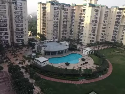 Noida's Emerald Court Apartment