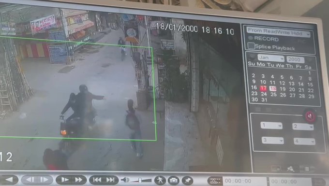 Delhi Acid Attack Case: दिल्ली में स्कूल जा रही छात्रा पर युवक ने फेंका एसिड, घटनाक्रम CCTV में हुआ कैद