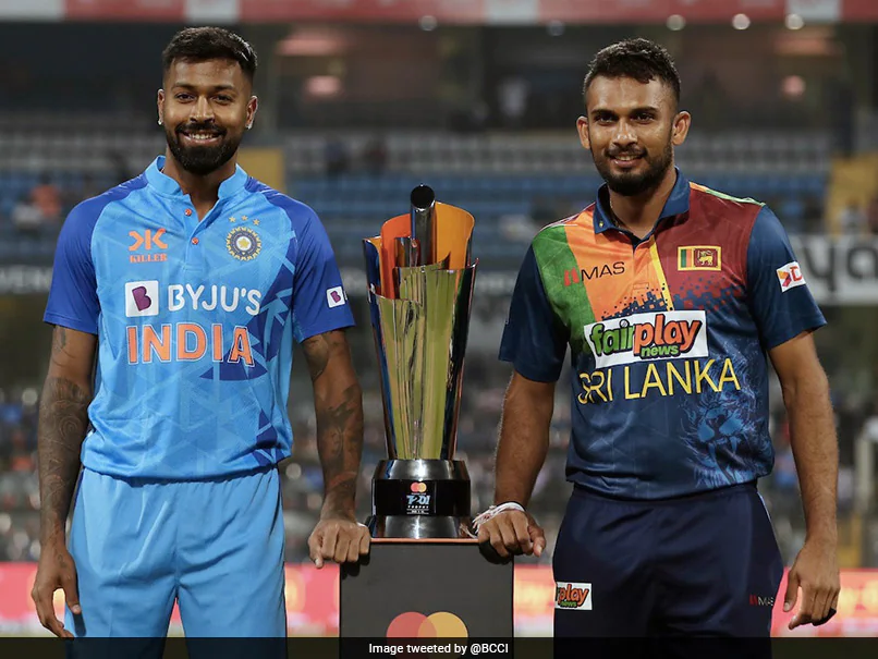 IND-SL T-20: पहले बल्लेबाजी करते हुए श्रीलंका ने 206 रनों का लक्ष्य दिया, दासुन शनाका ने 22 गेंदों पर बनाए तोबड़तोड़ 56 रन, उमरान को 3 और अक्षर पटेल ने झटके 2 विकेट