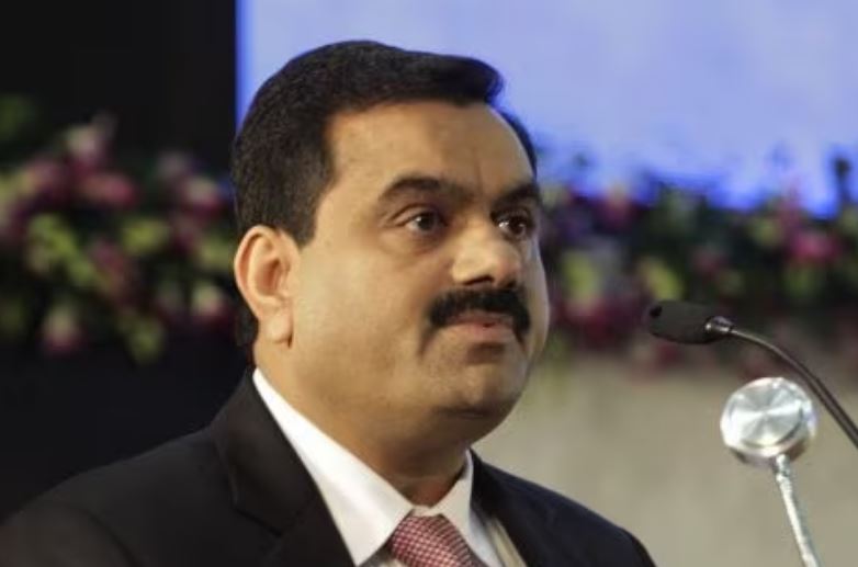 Another Setback for Adani: मूडीज ने अडाणी के चार कंपनियों को दी निगेटिव रेटिंग, शेयरों की गिरावट के साथ मुश्किलों में अडाणी