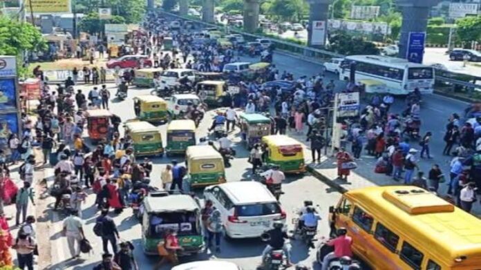 Delhi-Gurugram Traffic Jam