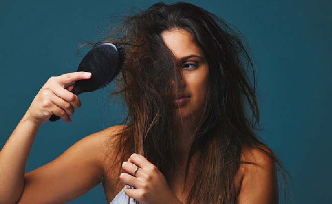 Hair Care in Summer: गर्मियों में बालों का ध्यान रखने के लिए करें यह उपाय, बाल बनेंगे सुंदर और चमकदार