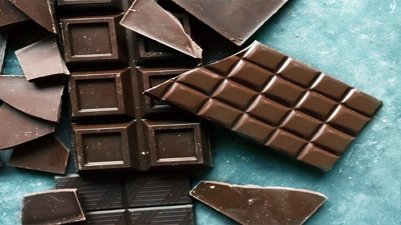 Dark Chocolate Side Effects: डार्क चॉकलेट सिर्फ हेल्दी नही होती, बल्कि ये भी होते हैं दुष्प्रभाव