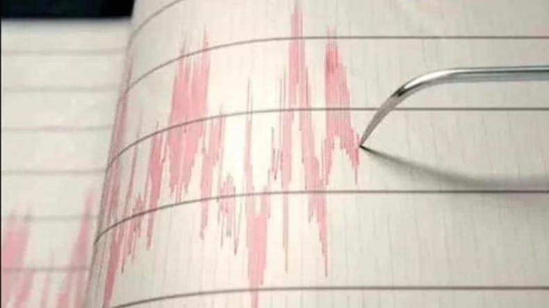 Earthquake hits J&K: भूकंप से कांपी जम्मू-कश्मीर की धरती, 4.0 रही तीव्रता