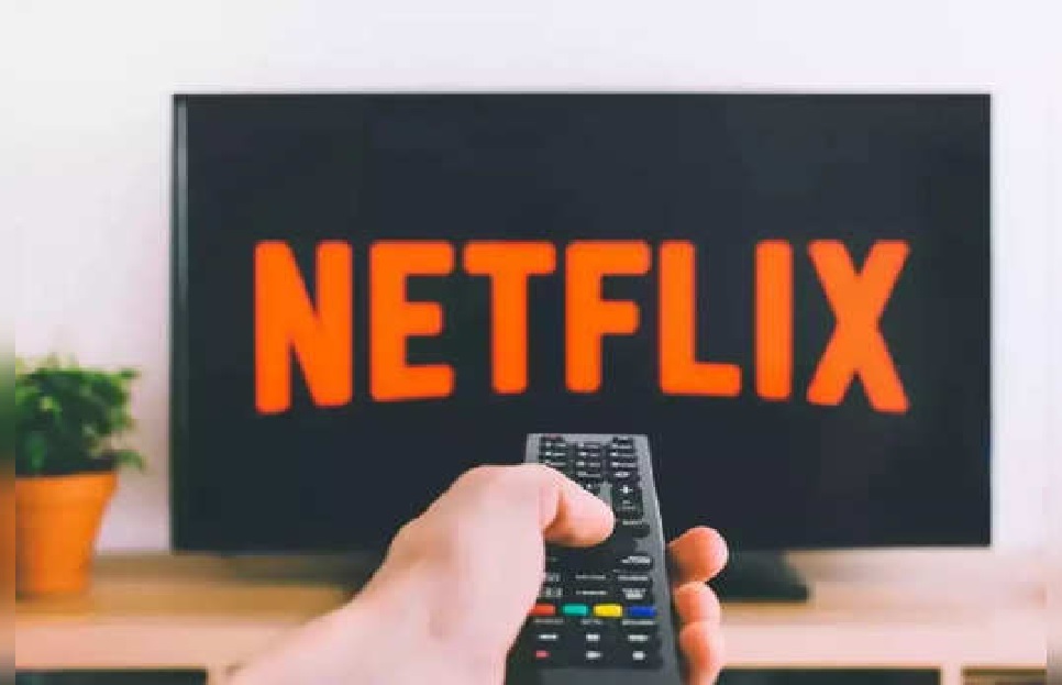 Netflix, Instagram और Twitter बैन, डेटा चोरी का है आरोप